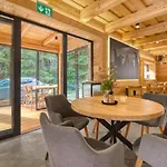 Guest house Kralovoholska 3*