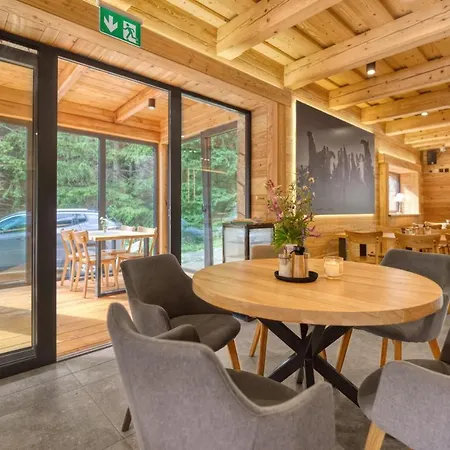 Pensjonat Kralovoholska 3*