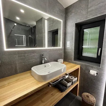 게스트하우스 Kralovoholska 3*